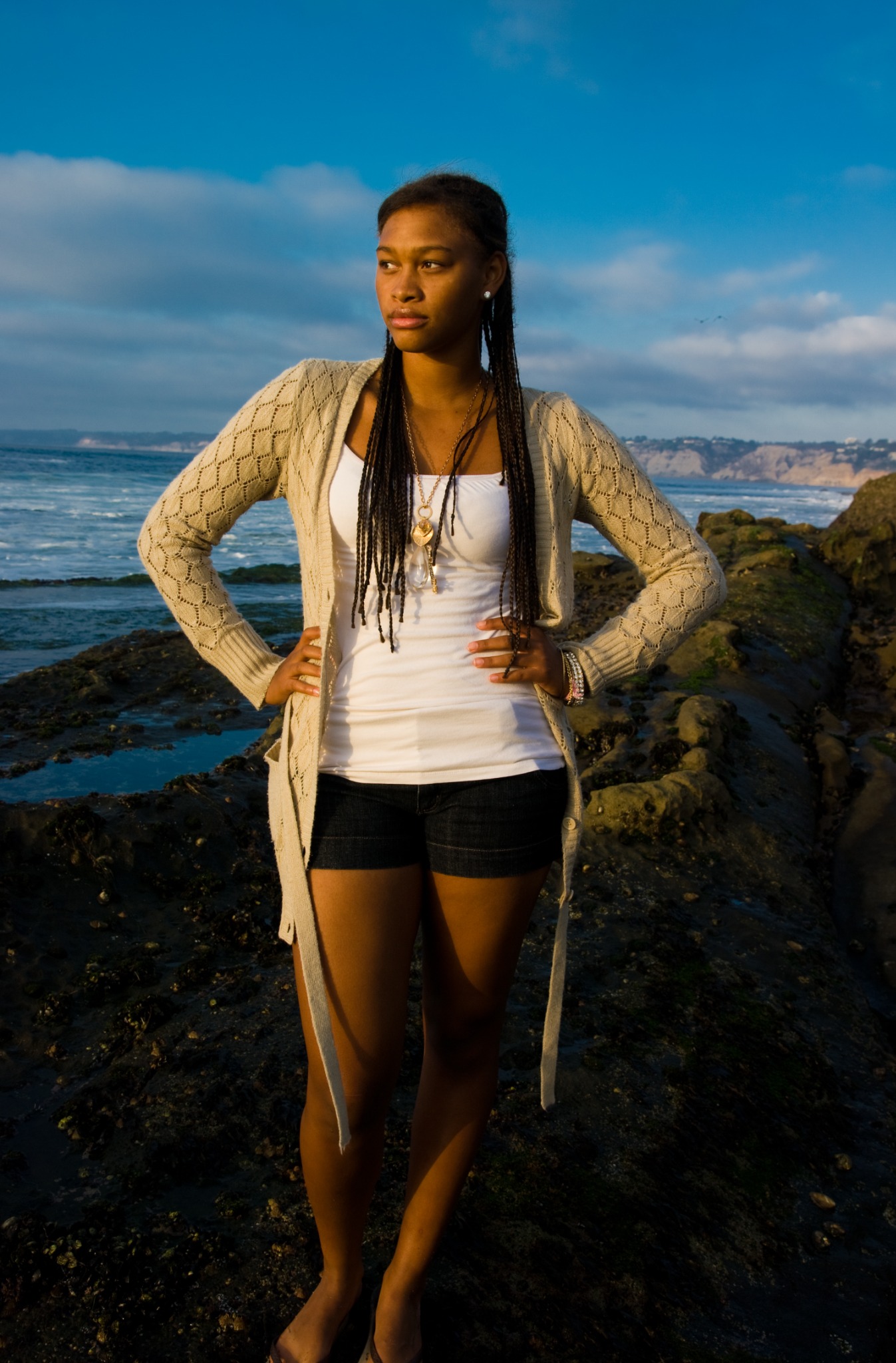 Beach lifestyle portrait — La Jolla tide pools